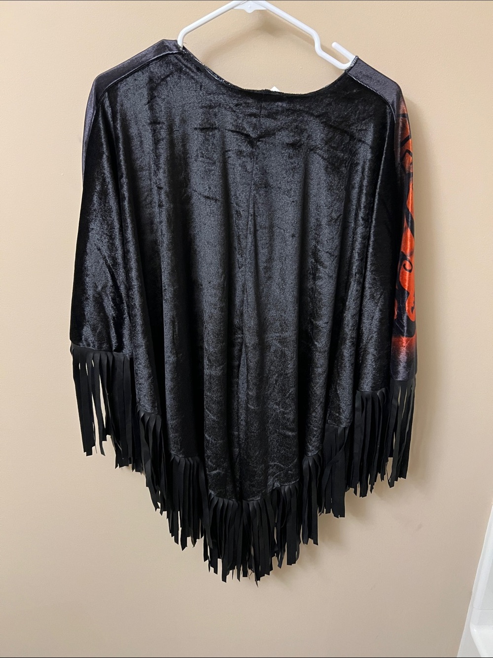 EAT, DRINK & BE SCARY Halloween Poncho One Size NEW - Picture 4 of 4
